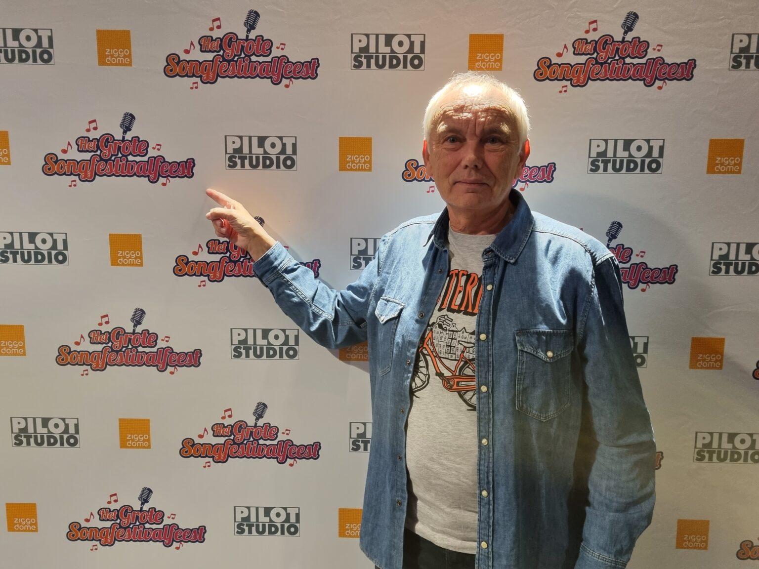 HET GROTE SONGFESTIVALFEEST Ján Winkler